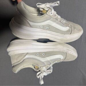 Vans Chunky Platform Sneakers in Light Gray and White